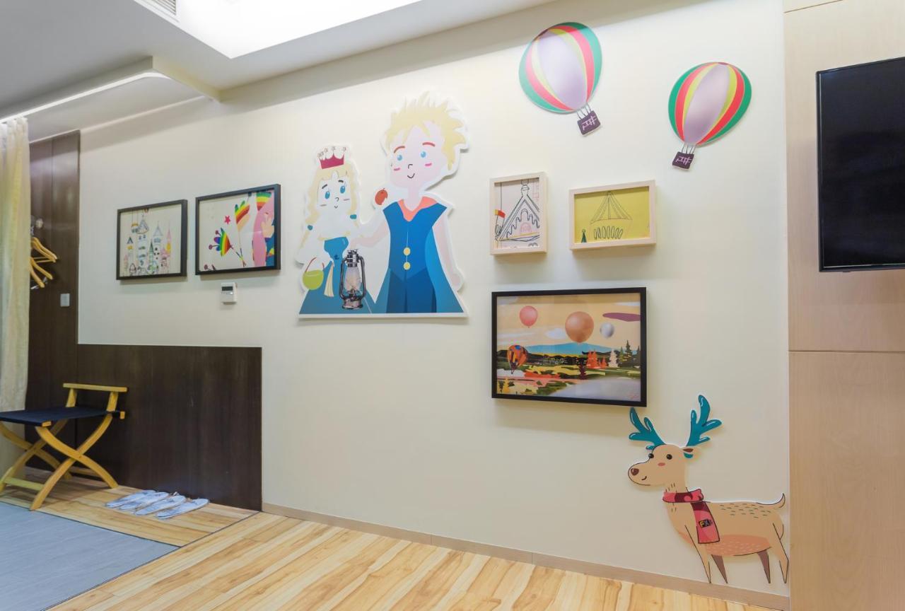 Fx Hotel Тайнан Екстериор снимка